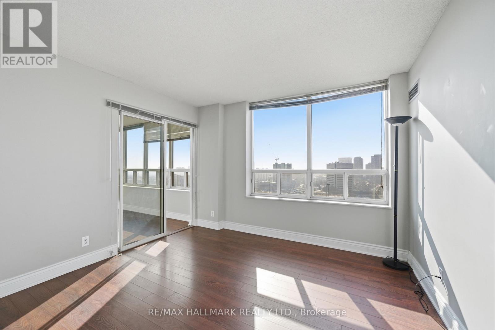 #2002 215 WYNFORD DRIVE - 21
