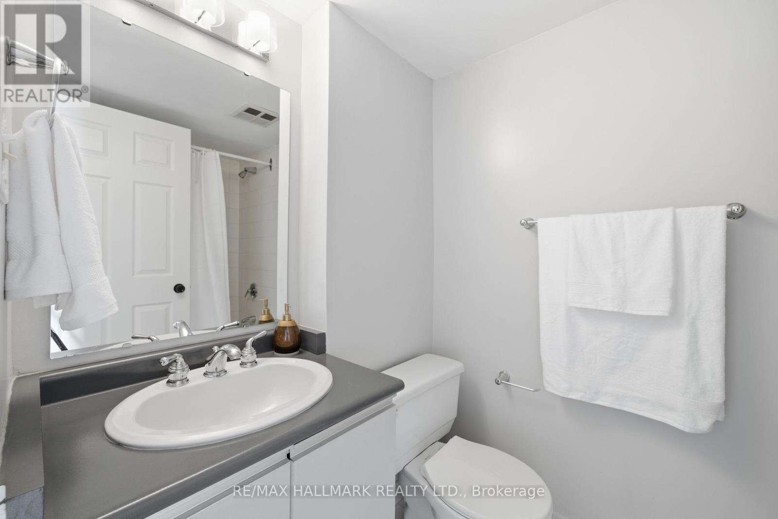 #2002 215 WYNFORD DRIVE - 25