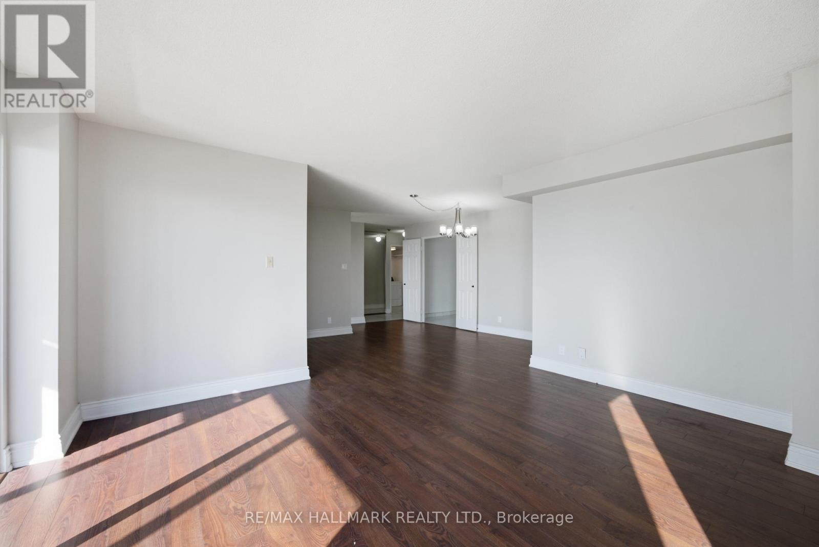 #2002 215 WYNFORD DRIVE - 26