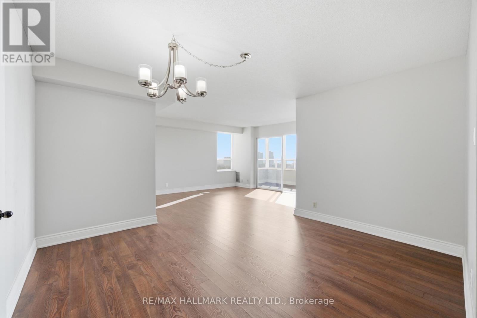 #2002 215 WYNFORD DRIVE - 9