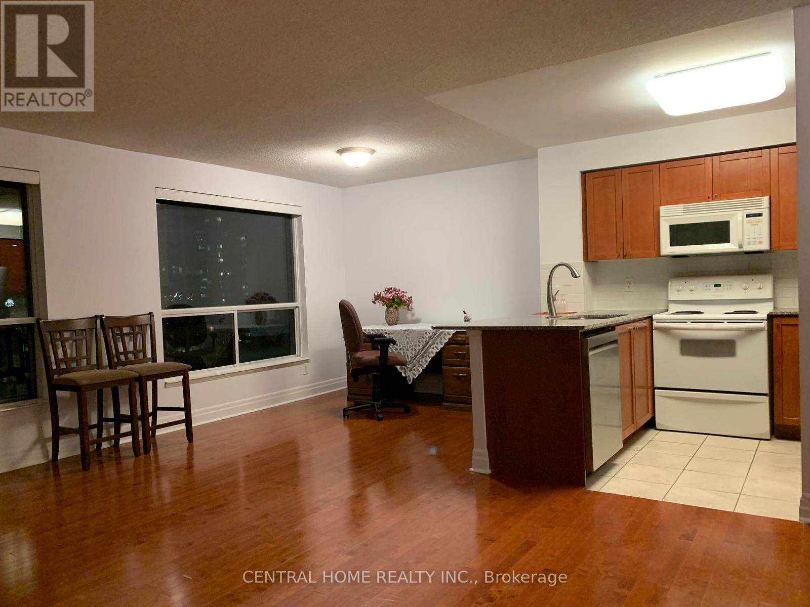 #2203 21 HILLCREST AVENUE - 16