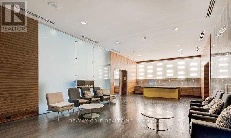 125 VILLAGE GREEN SQUARE - 6