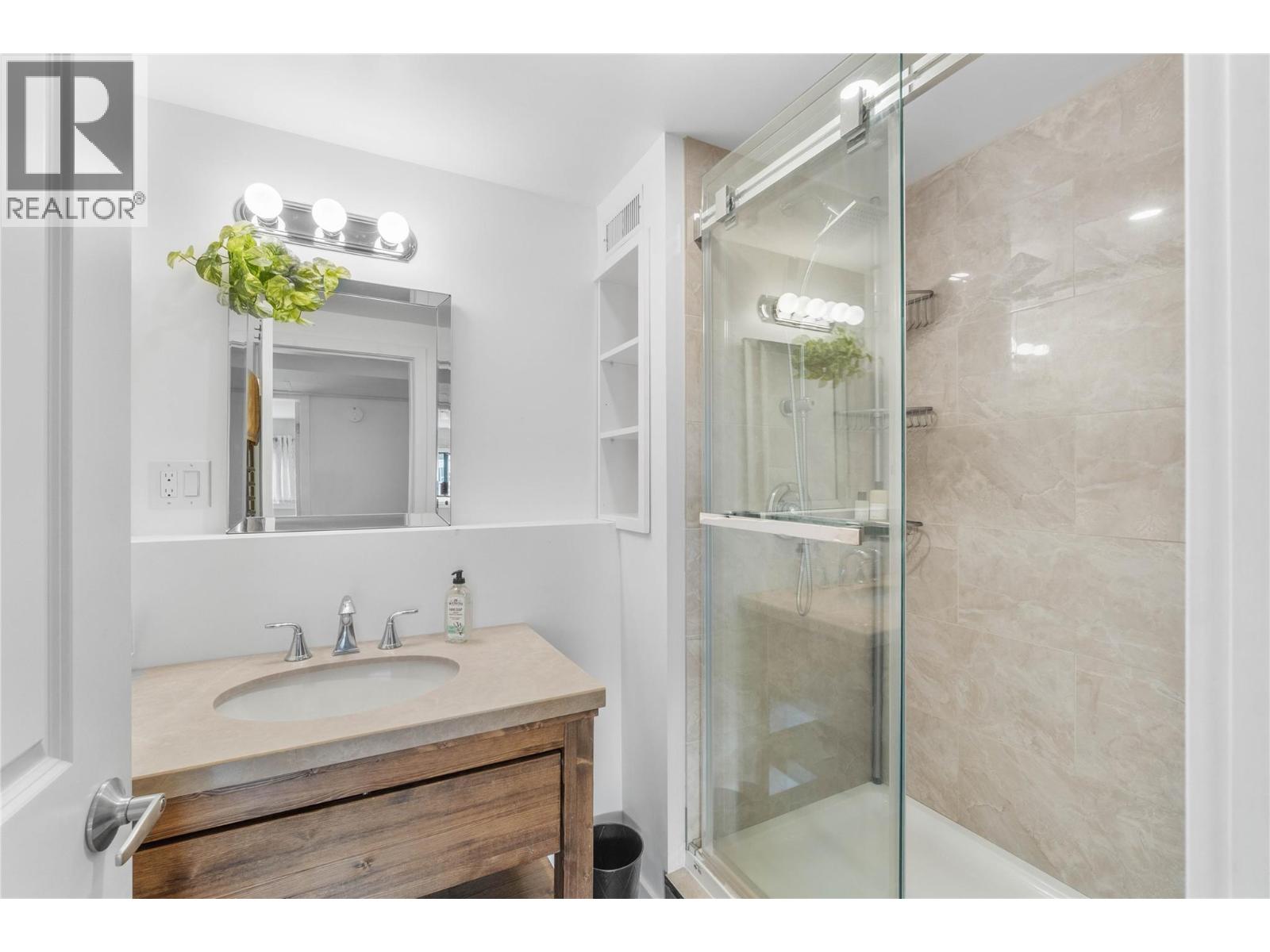 4857 BOLEAN Drive, Kamloops