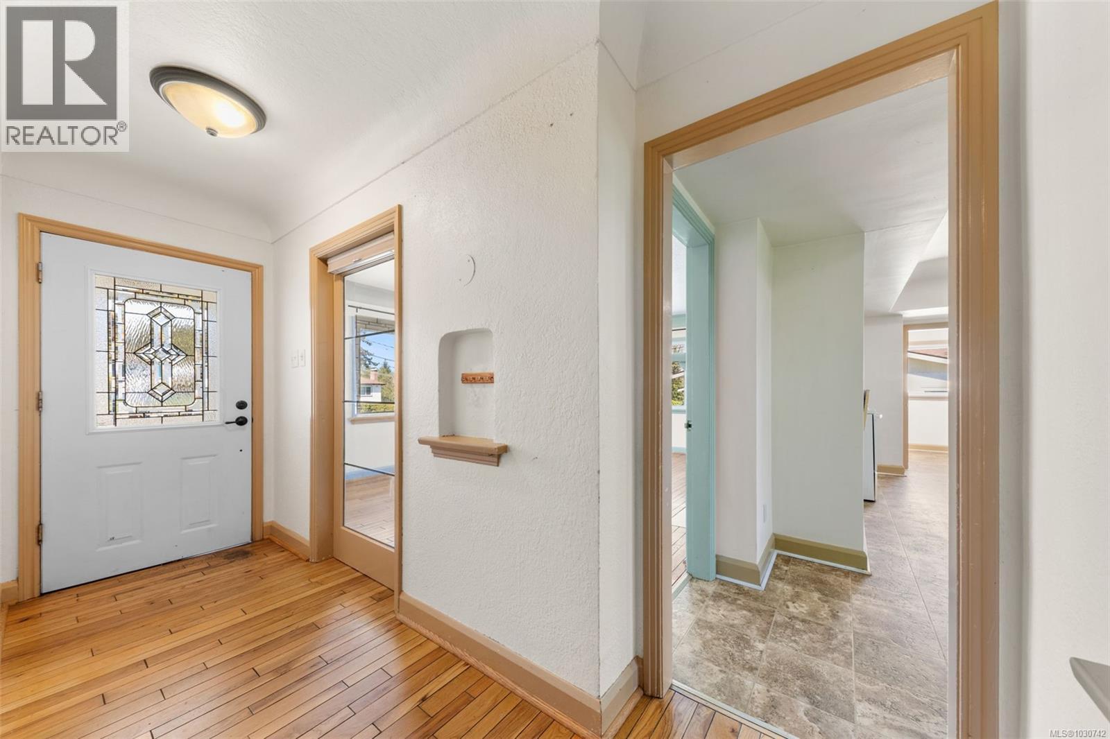 215 Suzanne Pl, View Royal