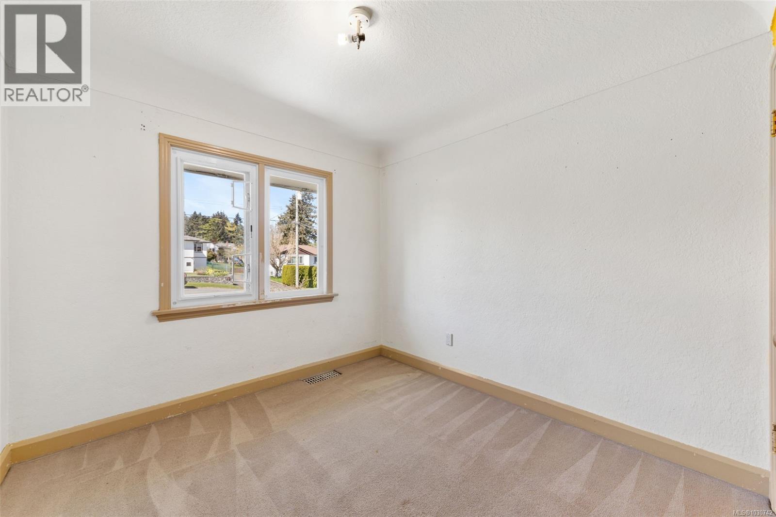 215 Suzanne Pl, View Royal