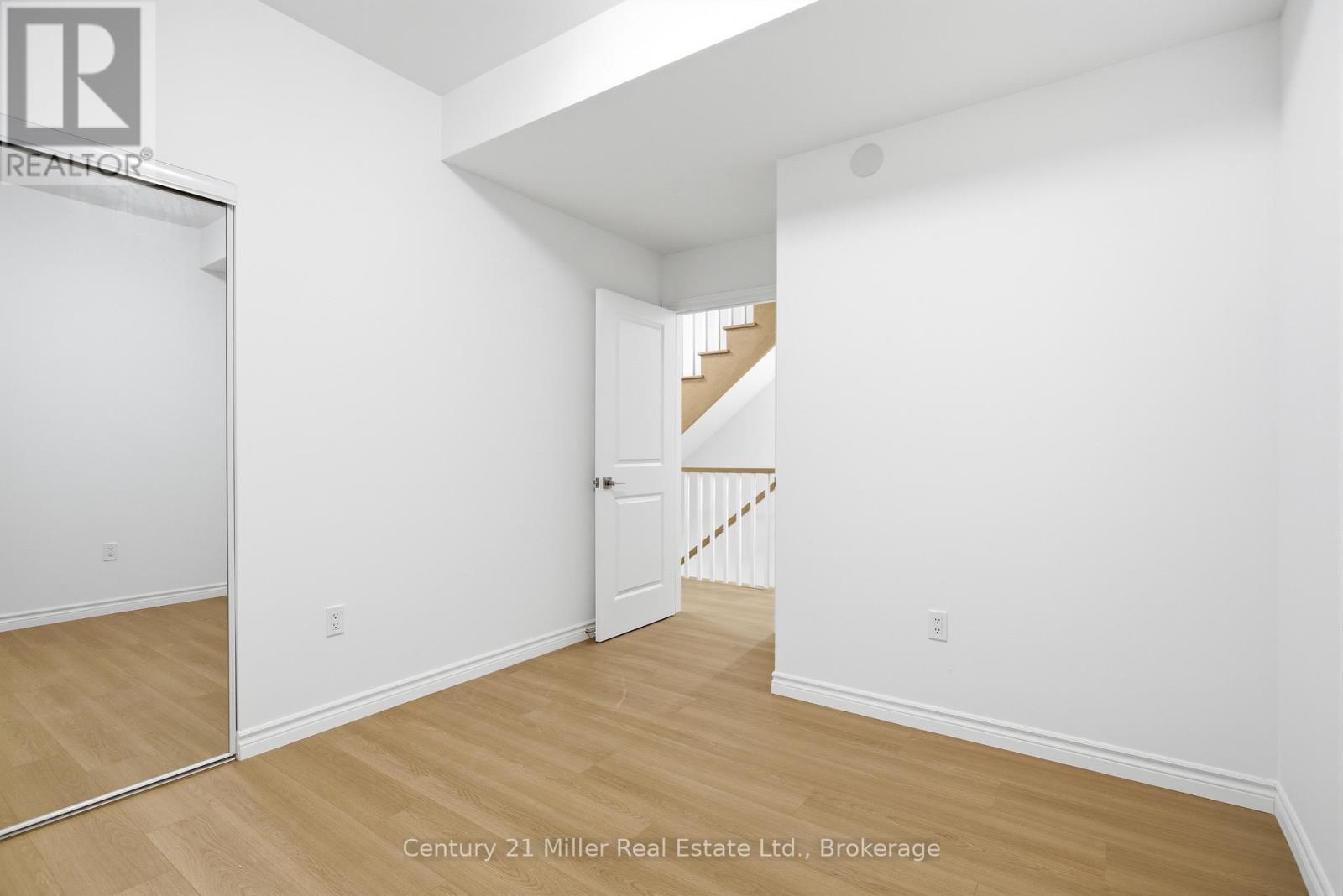 #12 2 SLESSOR BOULEVARD - 22