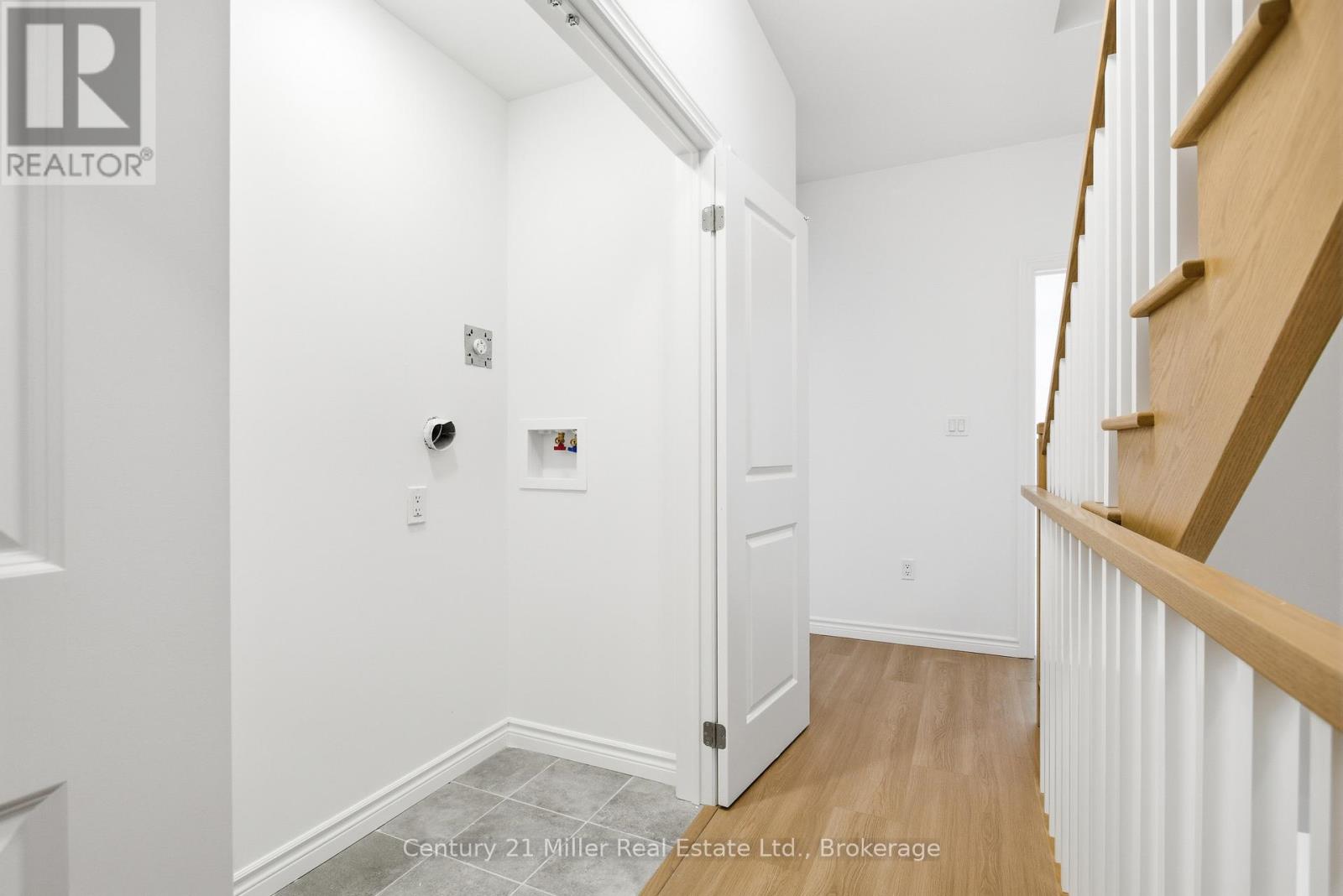 #12 2 SLESSOR BOULEVARD - 24