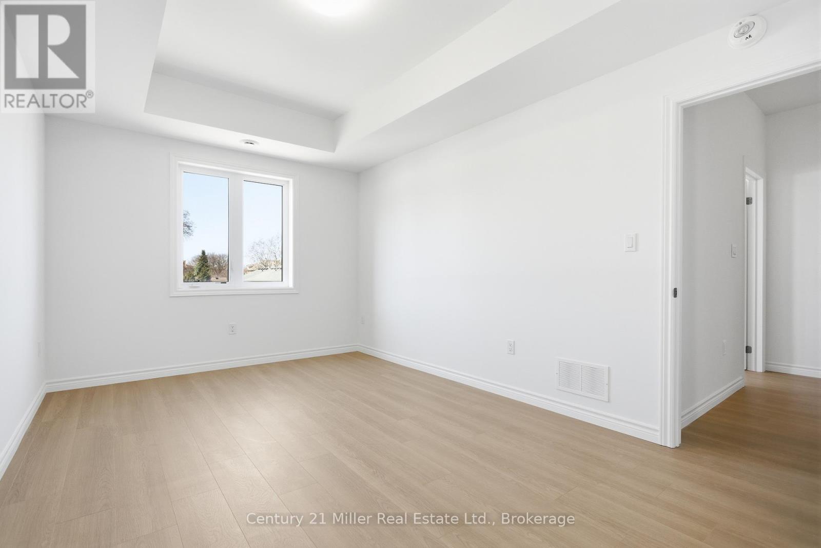 #12 2 SLESSOR BOULEVARD - 30