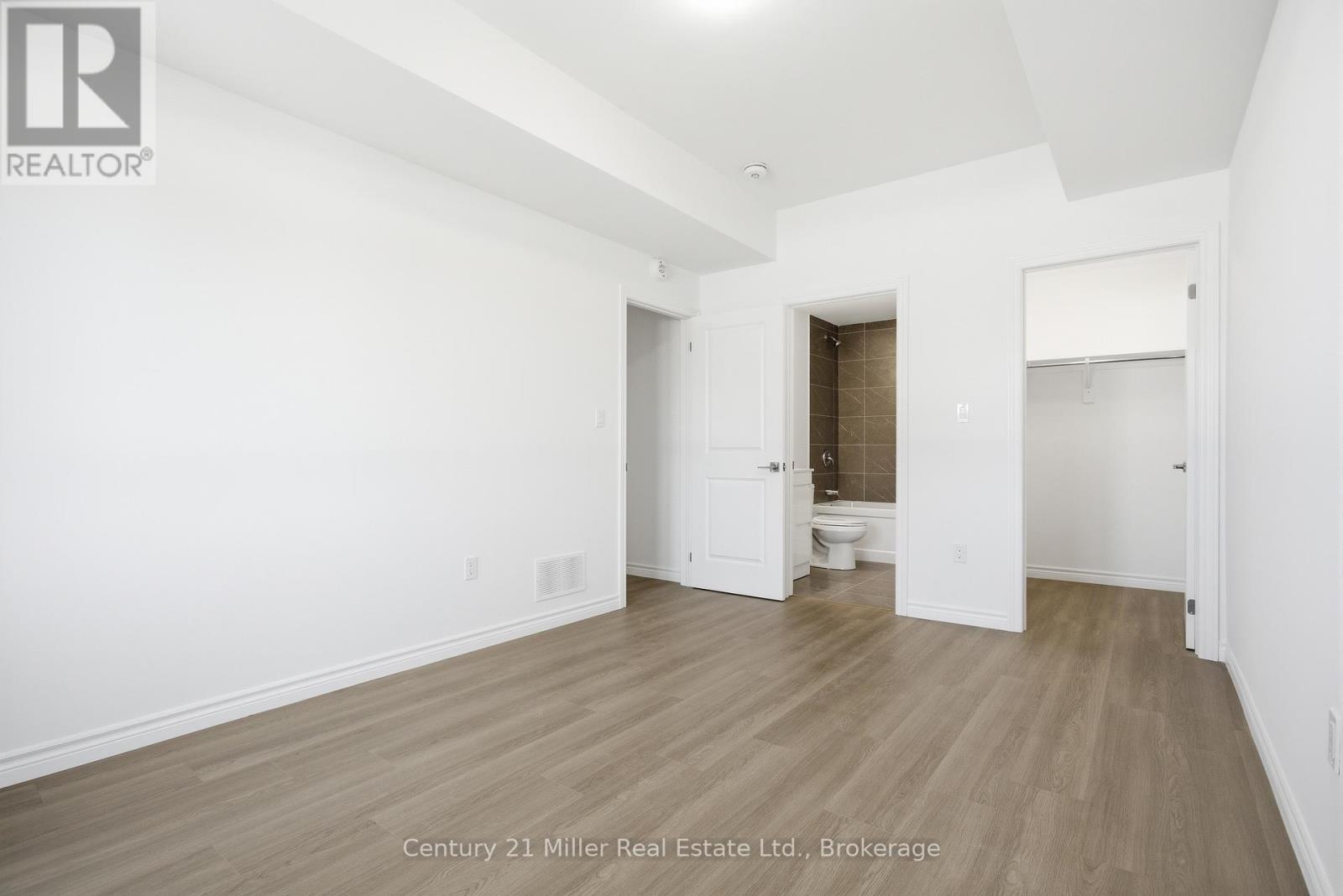 #12 2 SLESSOR BOULEVARD - 31