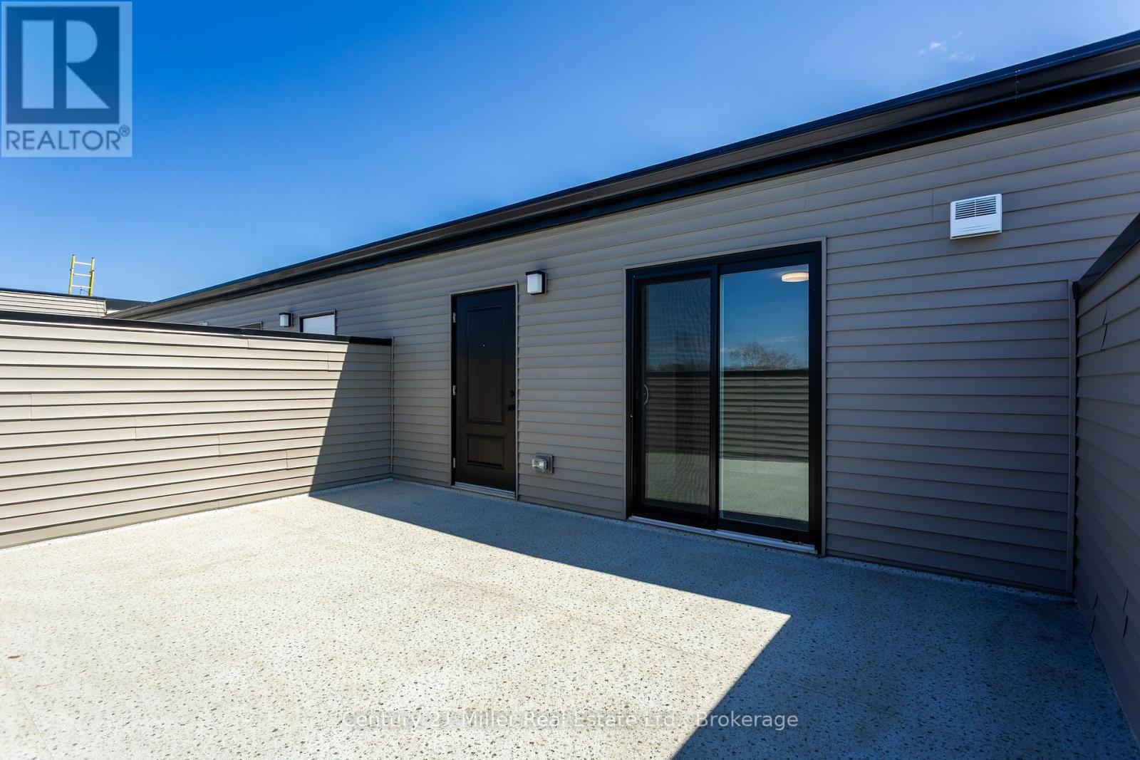 #12 2 SLESSOR BOULEVARD - 40