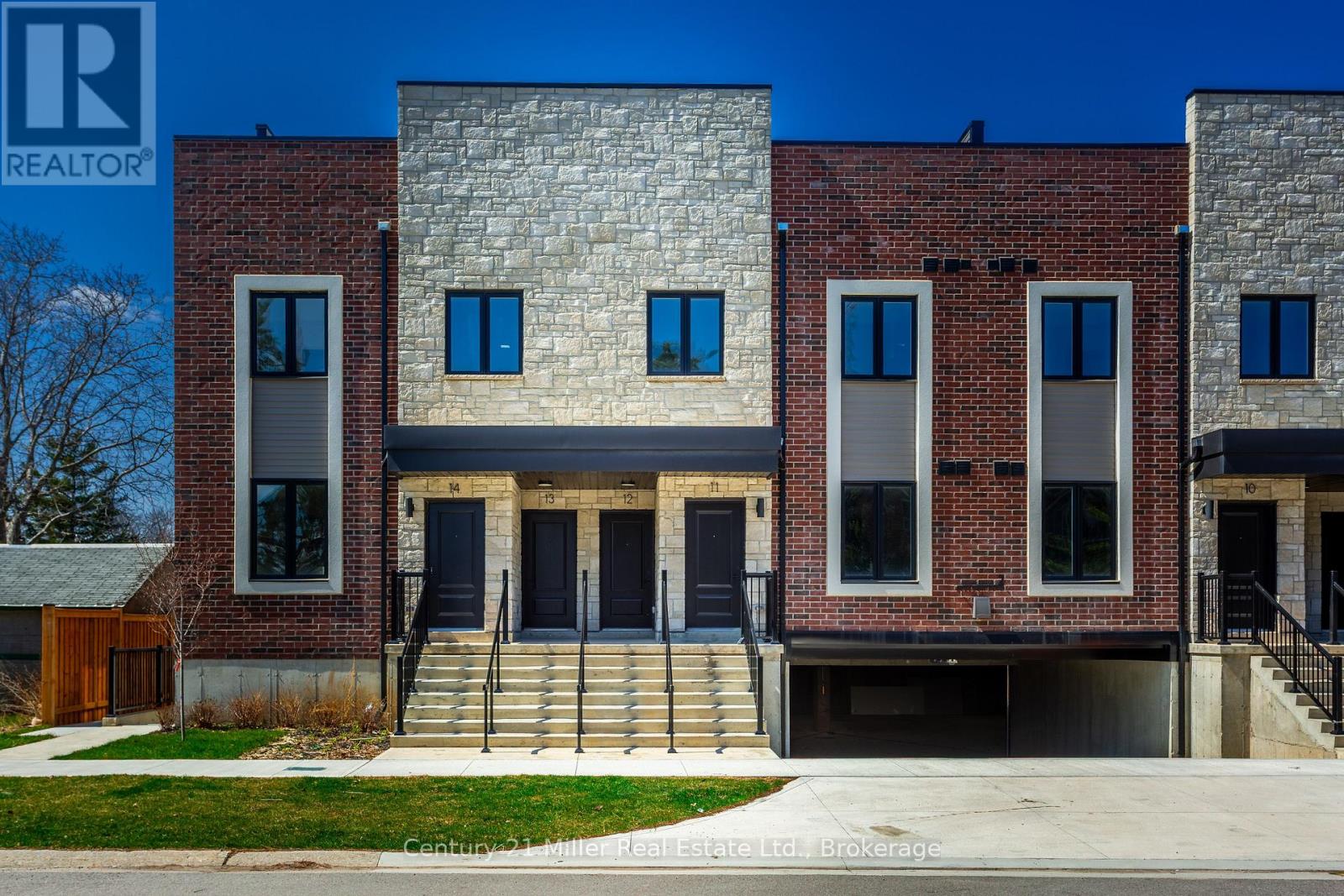 #12 2 SLESSOR BOULEVARD - 45