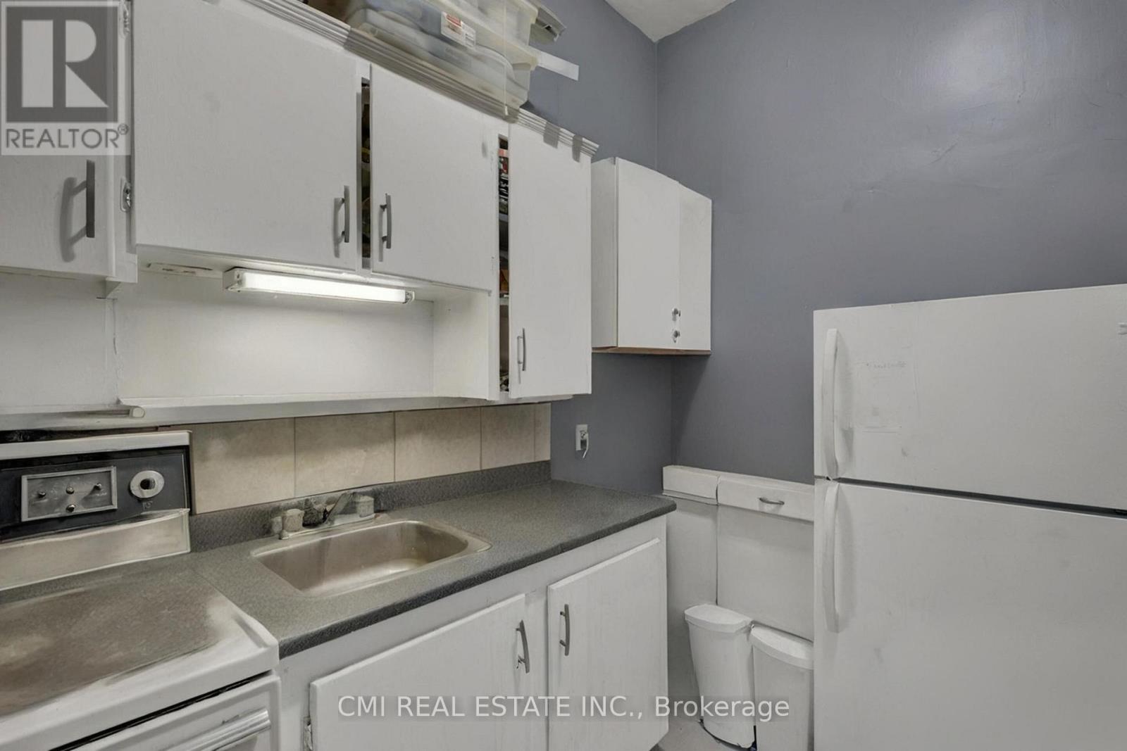 219 DALHOUSIE STREET - 21