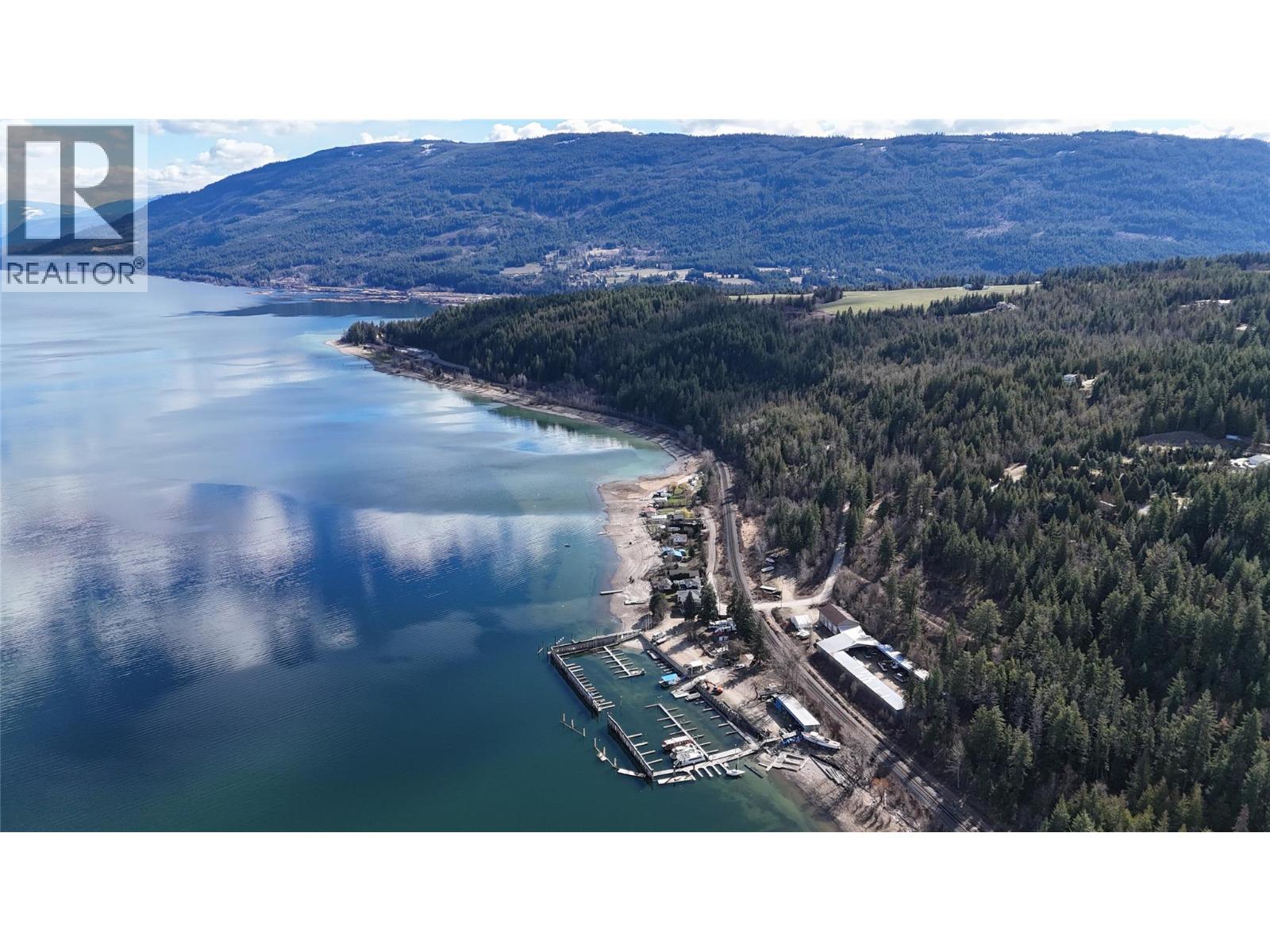  2230 CANOE BEACH Drive Northeast, Salmon Arm
