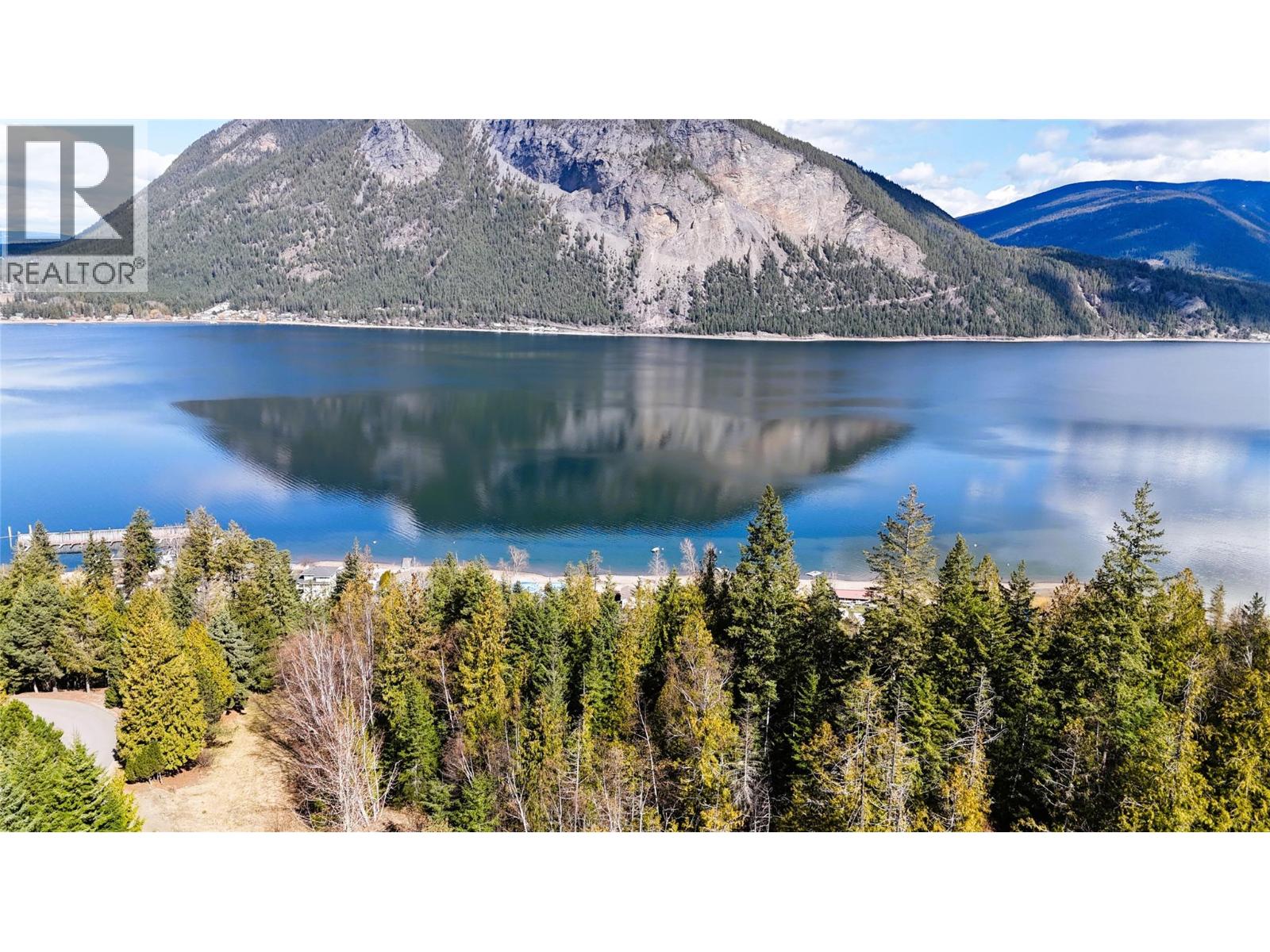  2230 CANOE BEACH Drive Northeast, Salmon Arm