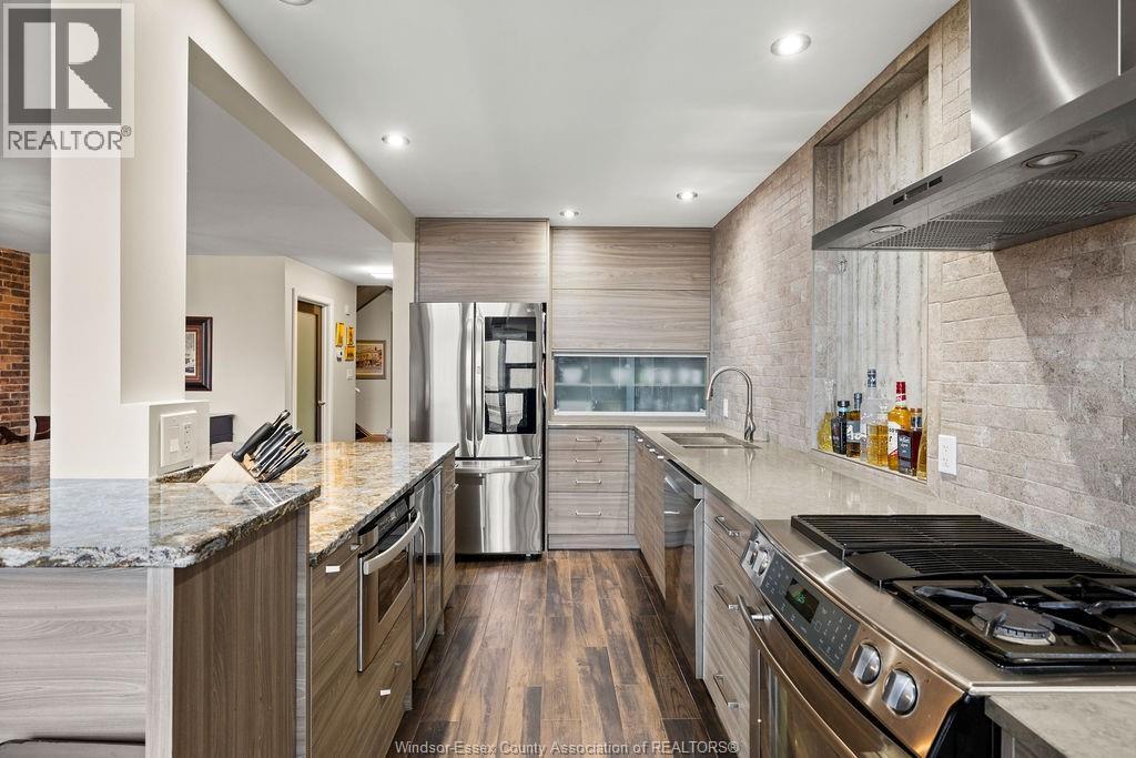 #313 2175 WYANDOTTE STREET East - 5