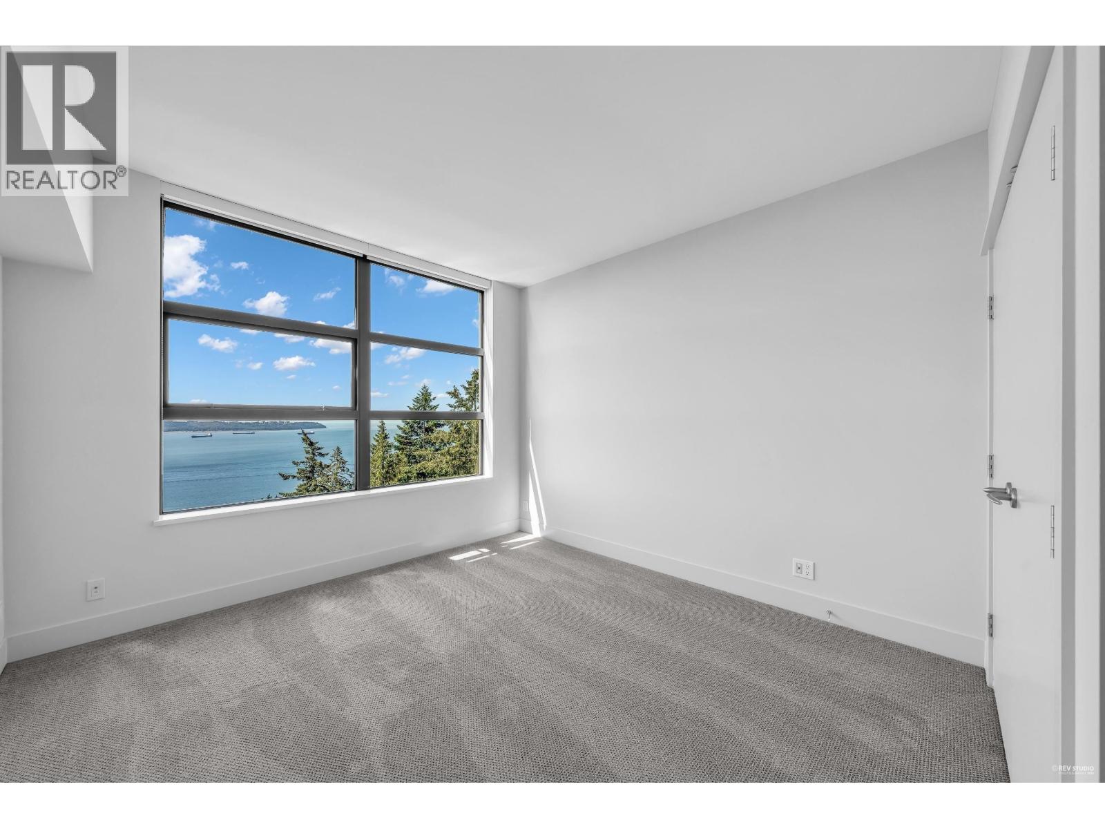 1102 3355 CYPRESS PLACE, West Vancouver