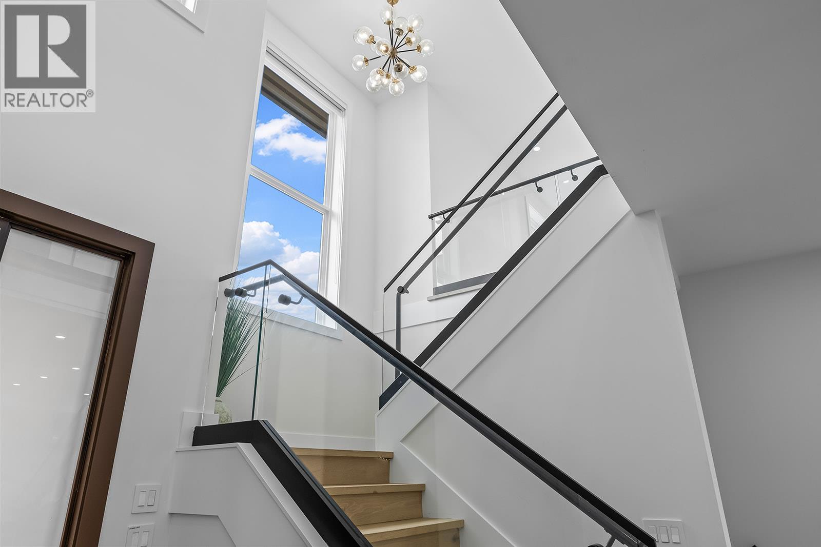  1047 Oak Barrel Place, West Kelowna