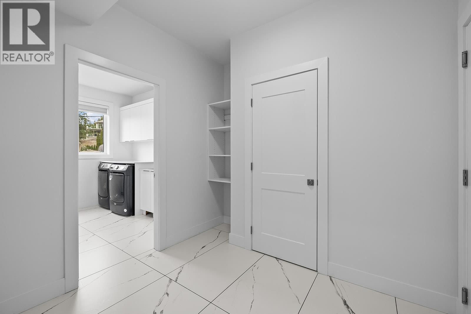  1047 Oak Barrel Place, West Kelowna