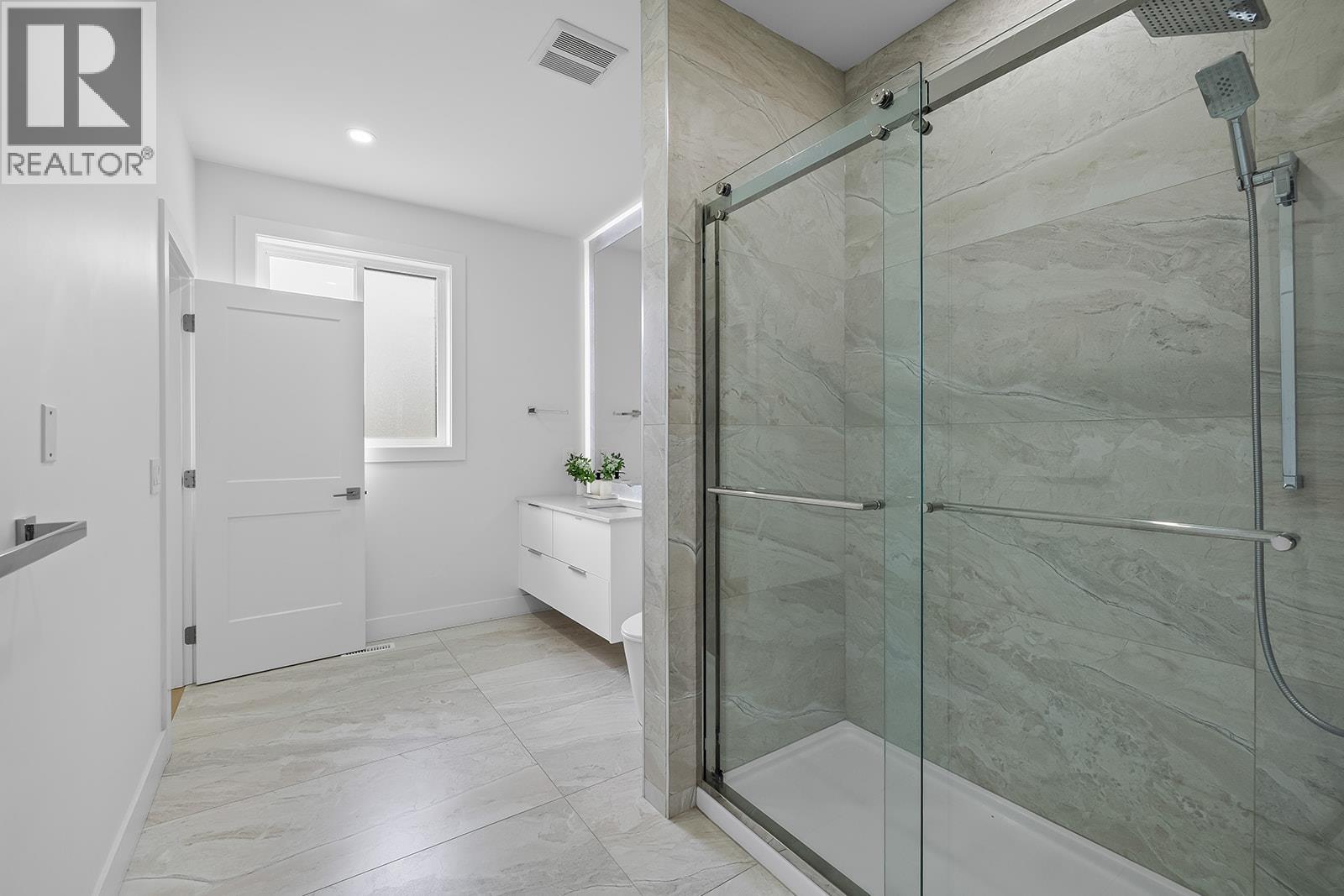  1047 Oak Barrel Place, West Kelowna