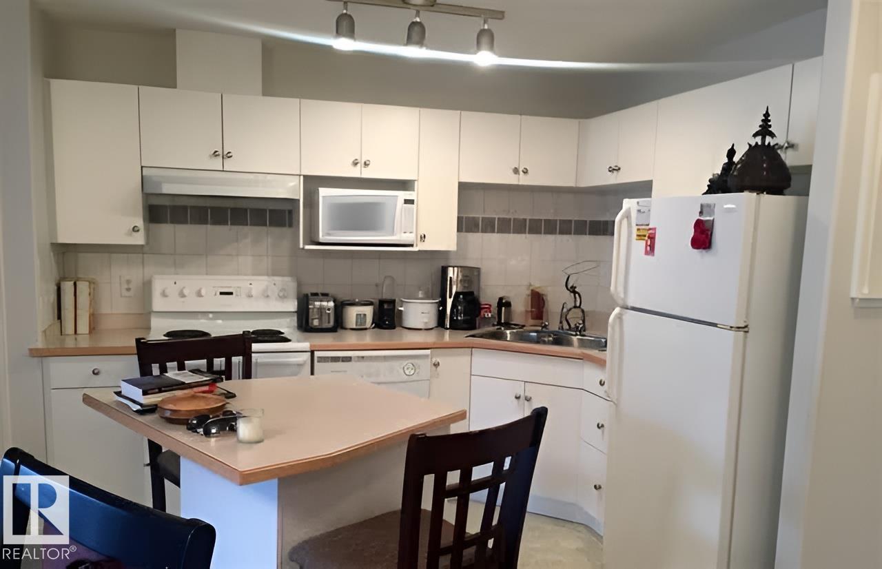 #136 16221 95 ST NW, Edmonton