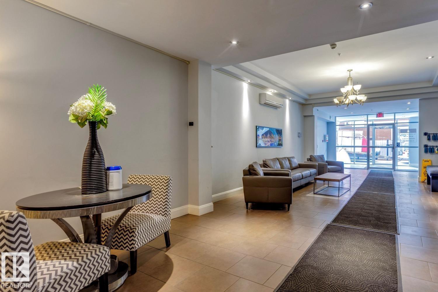 #906 9819 104 ST NW, Edmonton