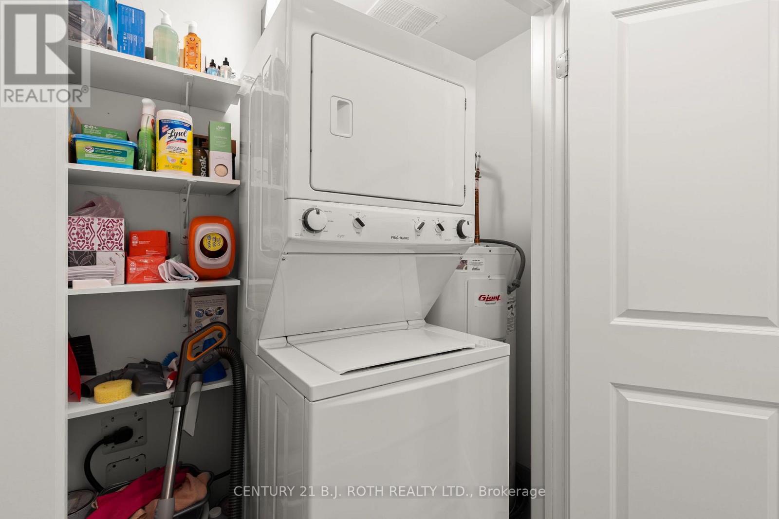 #108 7 GREENWICH STREET - 15