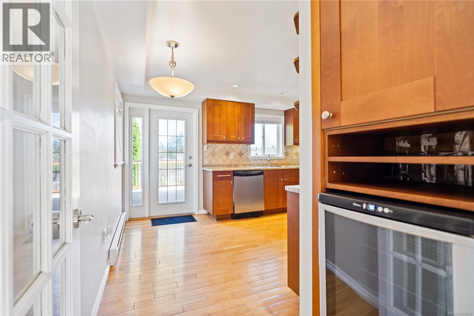 1468 Stroud Rd, Victoria