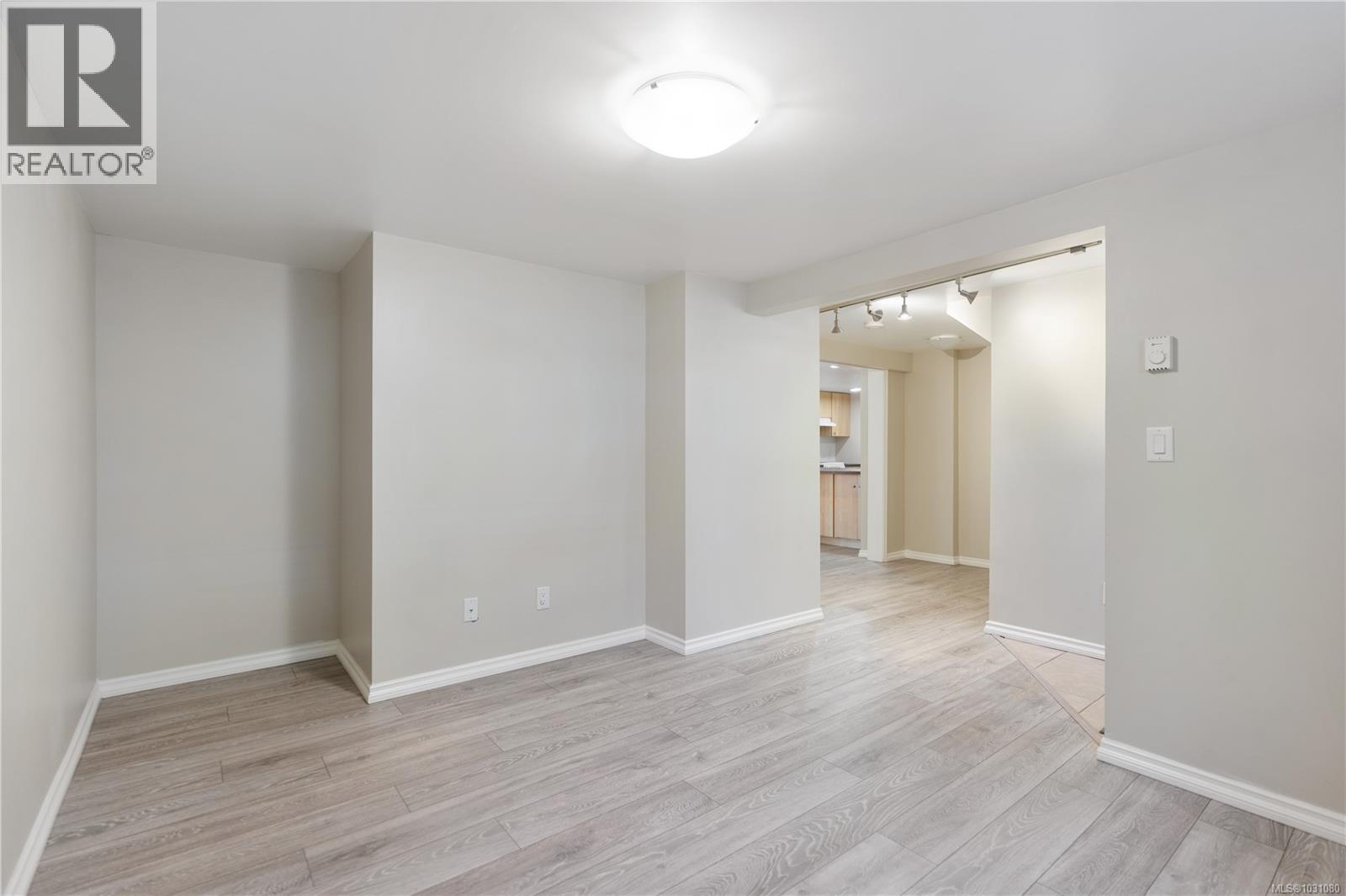 1468 Stroud Rd, Victoria