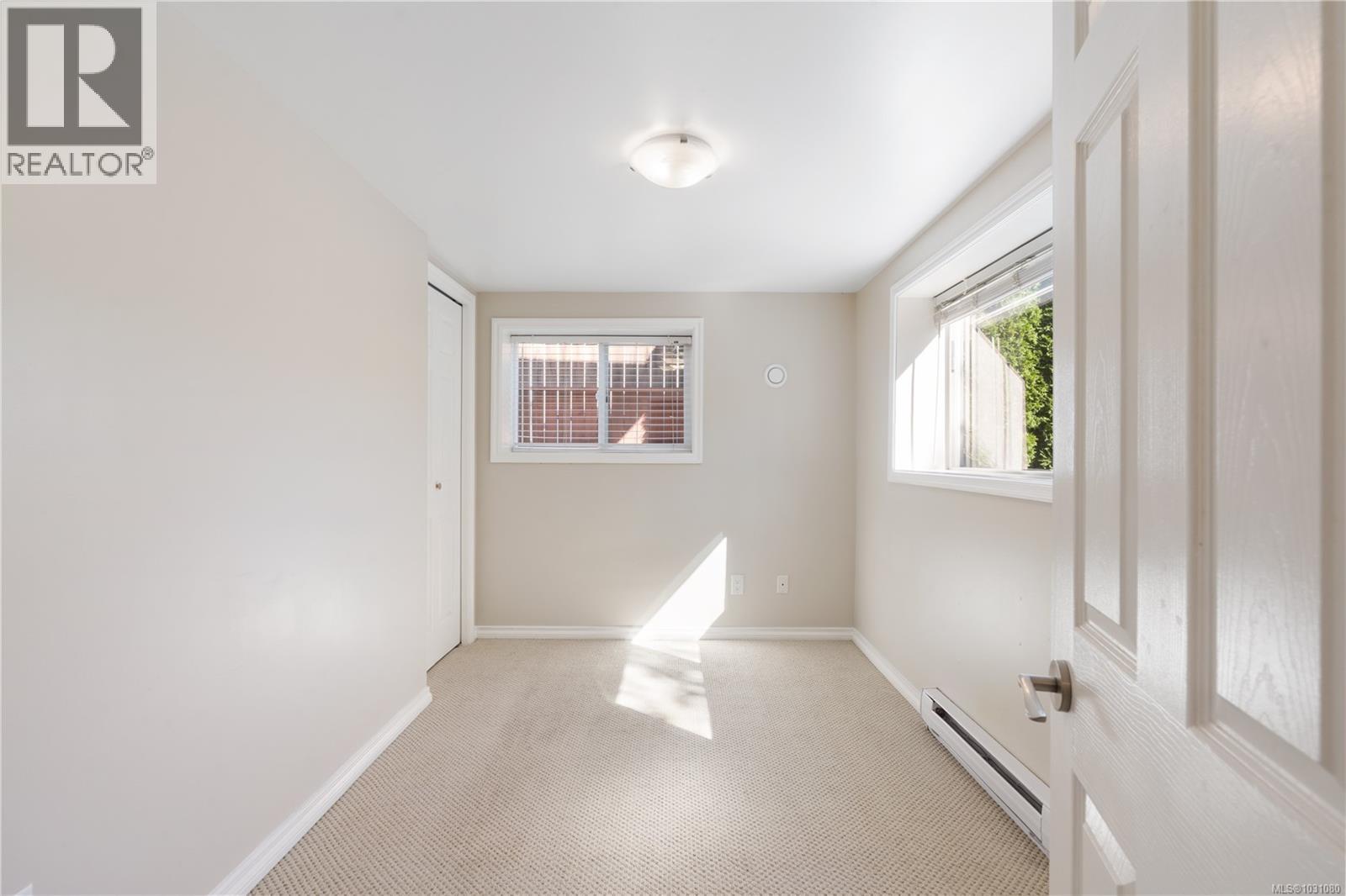 1468 Stroud Rd, Victoria