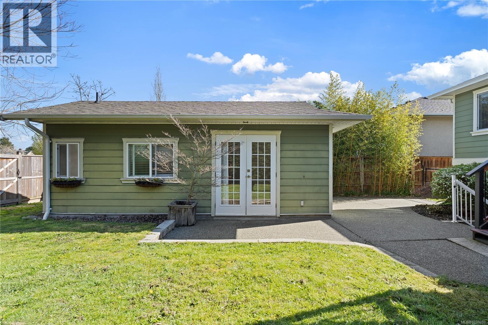 1468 Stroud Rd, Victoria