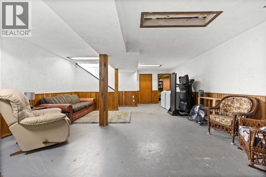 
          317 Banister Drive
            <br/>
            <span>Okotoks</span>
            , 
            <span>AB</span>
             <span>T1S1E4</span>
         - Photo 26