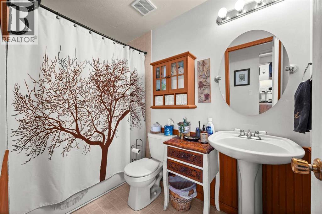 
          317 Banister Drive
            <br/>
            <span>Okotoks</span>
            , 
            <span>AB</span>
             <span>T1S1E4</span>
         - Photo 21