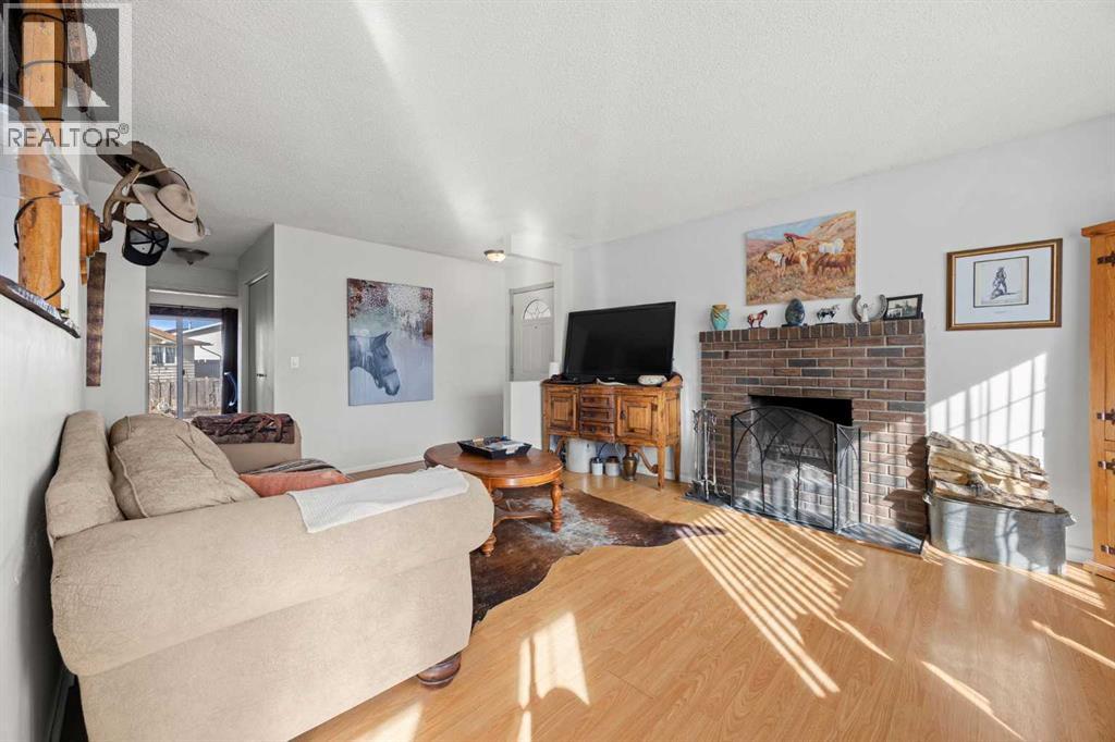 
          317 Banister Drive
            <br/>
            <span>Okotoks</span>
            , 
            <span>AB</span>
             <span>T1S1E4</span>
         - Photo 8