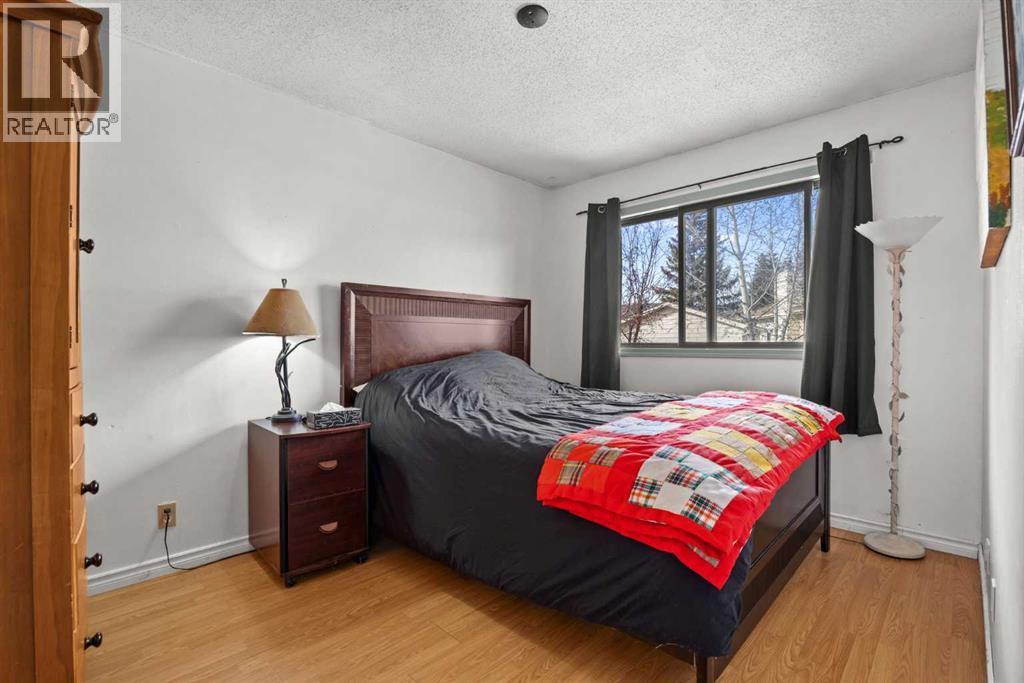 
          317 Banister Drive
            <br/>
            <span>Okotoks</span>
            , 
            <span>AB</span>
             <span>T1S1E4</span>
         - Photo 24