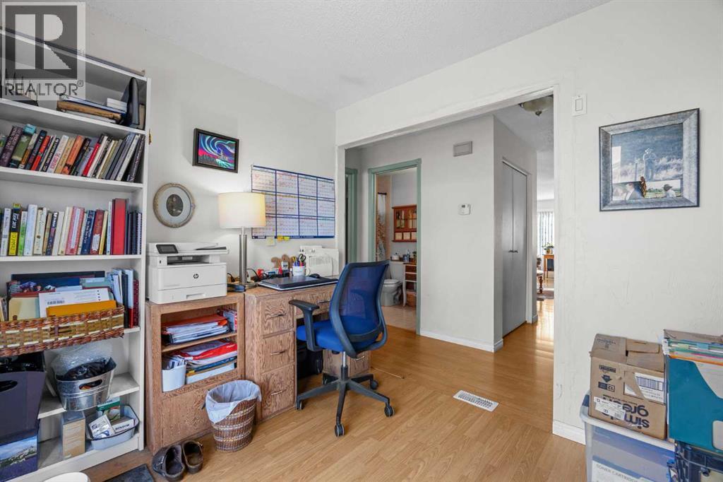 
          317 Banister Drive
            <br/>
            <span>Okotoks</span>
            , 
            <span>AB</span>
             <span>T1S1E4</span>
         - Photo 20