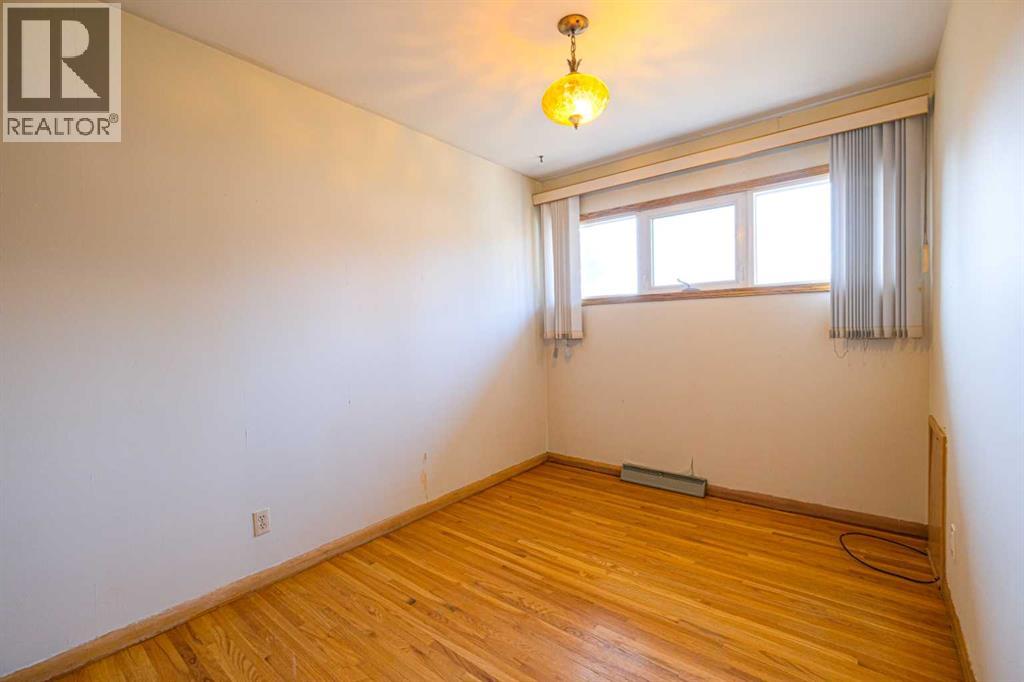 59 ROSEWOOD ROAD NW - 27