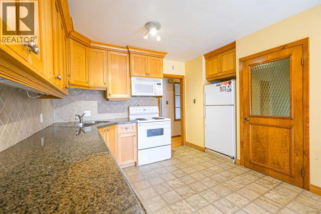 59 ROSEWOOD ROAD NW - 21