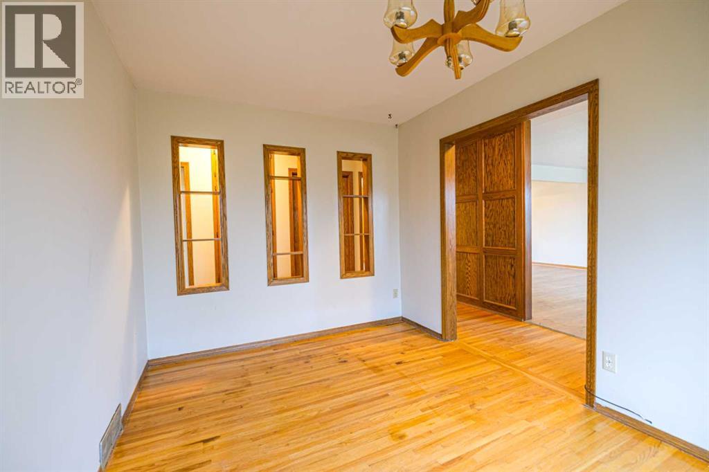 59 ROSEWOOD ROAD NW - 25