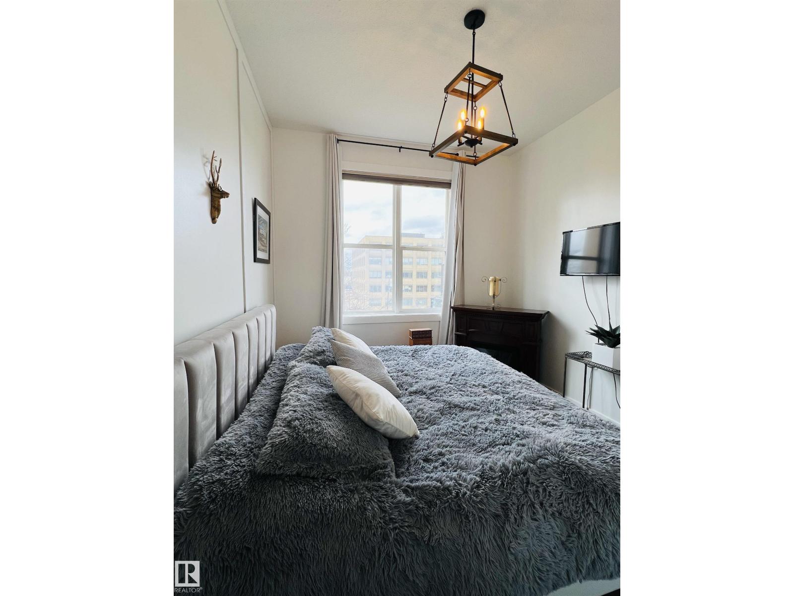 #443 10403 122 ST NW, Edmonton