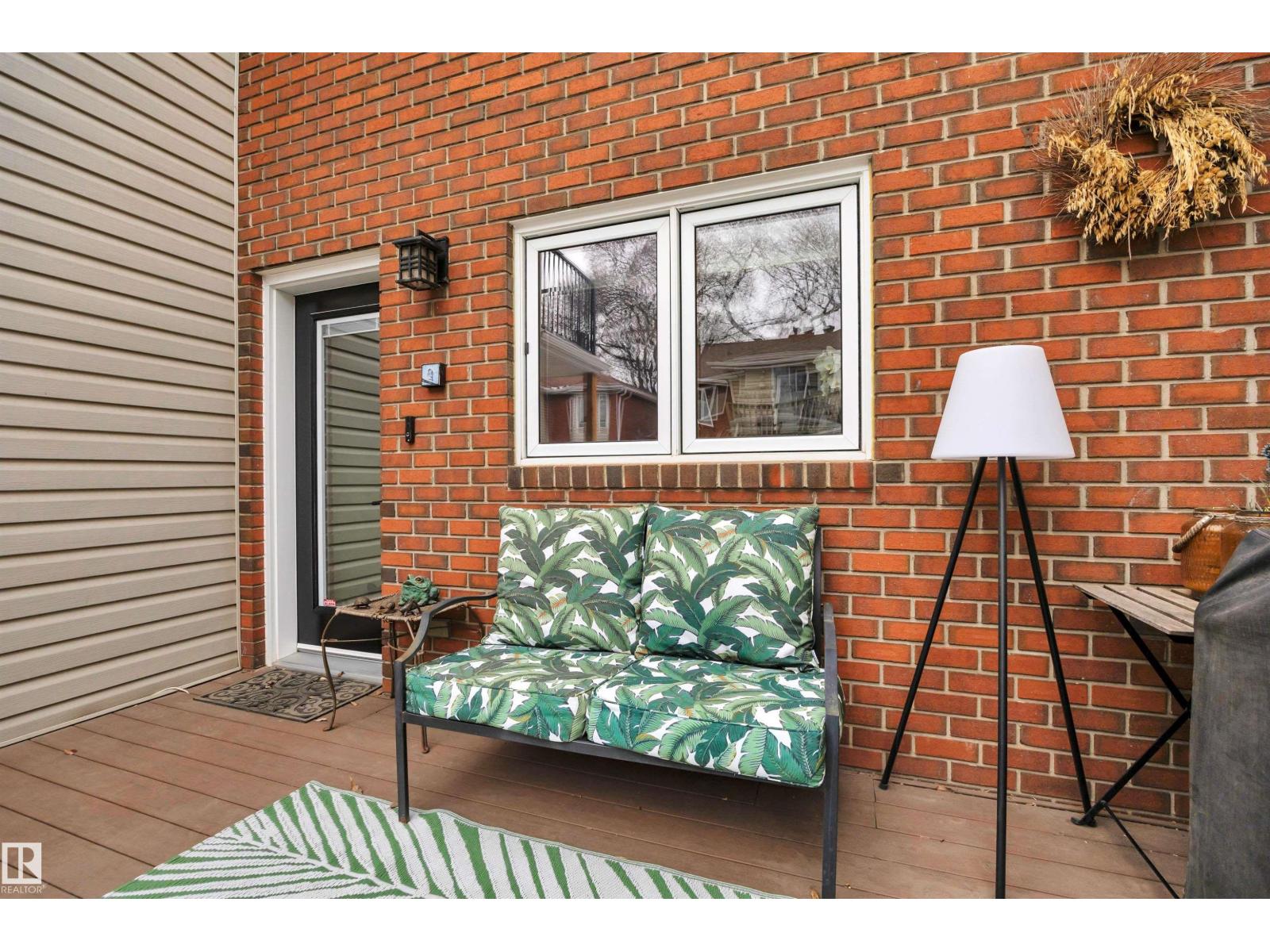 9727 101A ST NW, Edmonton