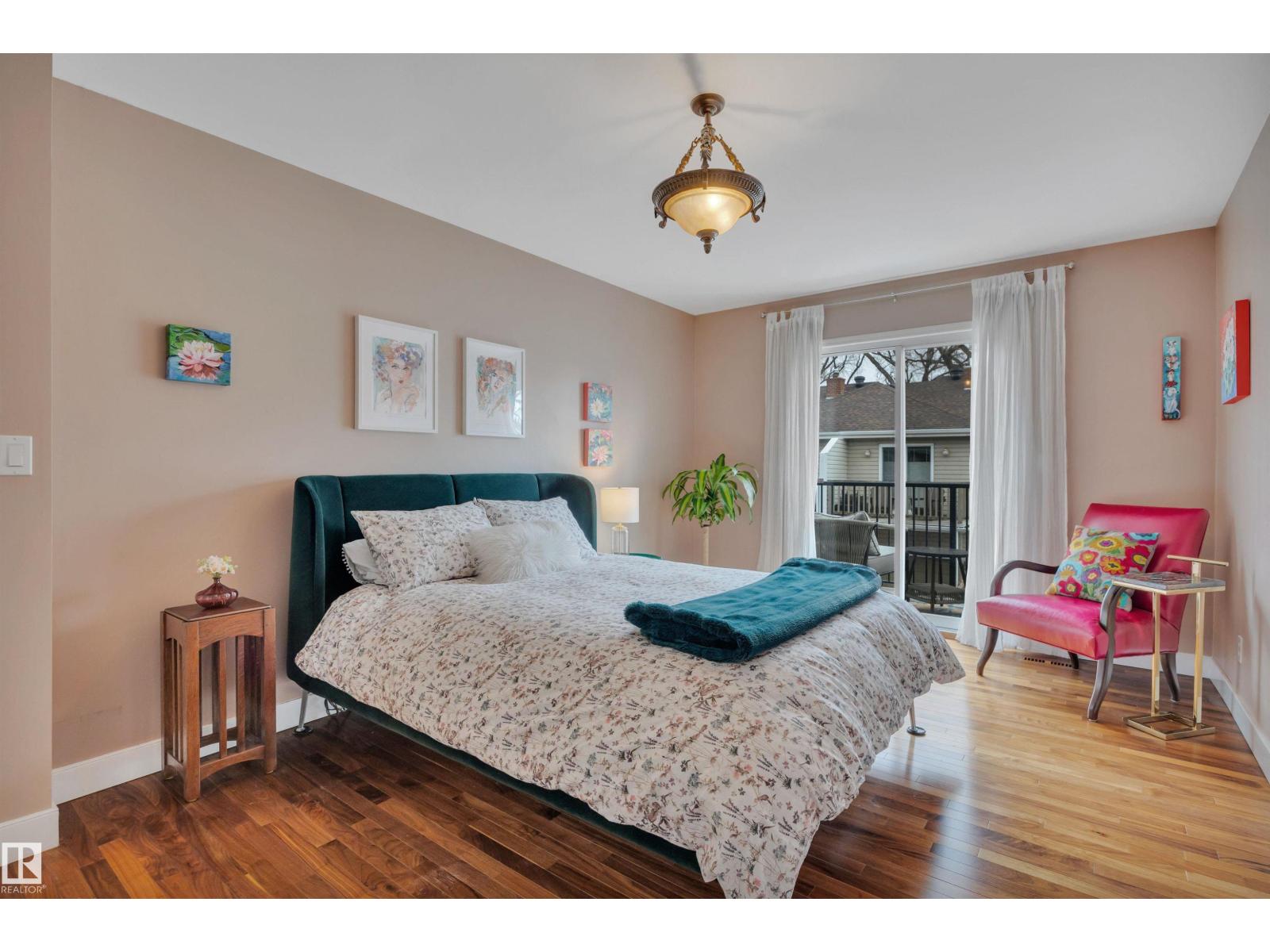 9727 101A ST NW, Edmonton