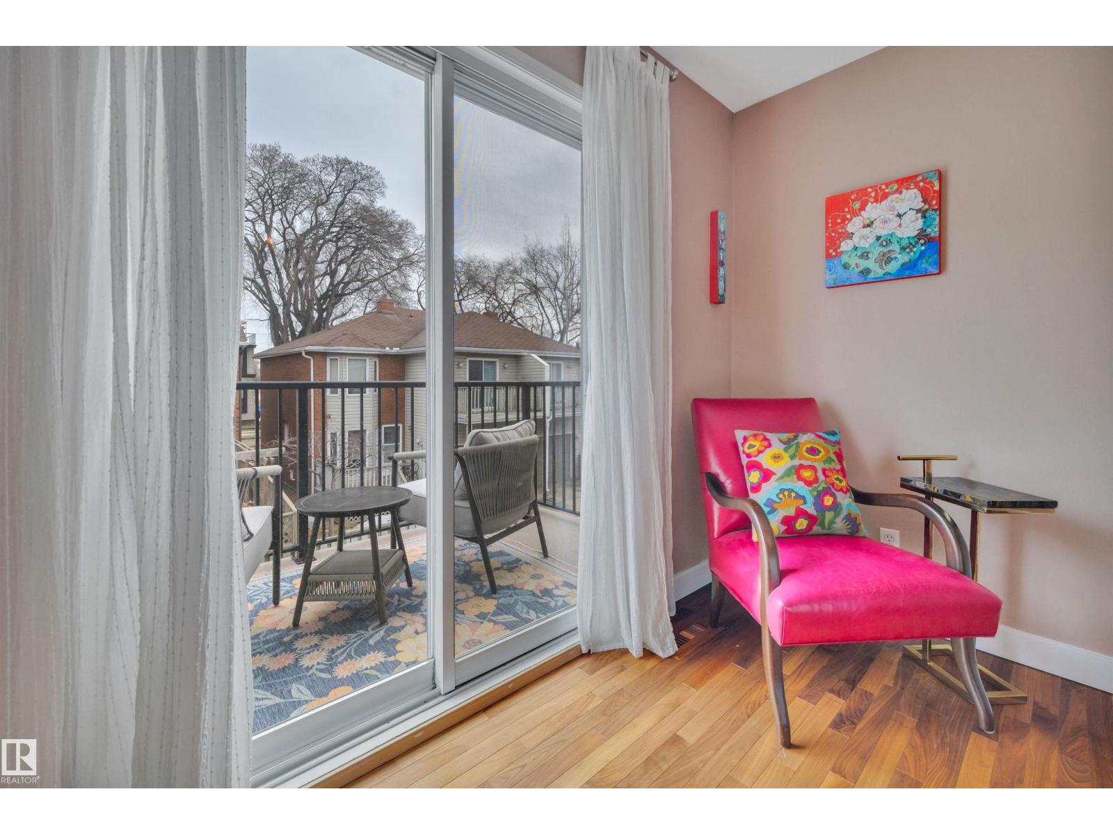 9727 101A ST NW, Edmonton