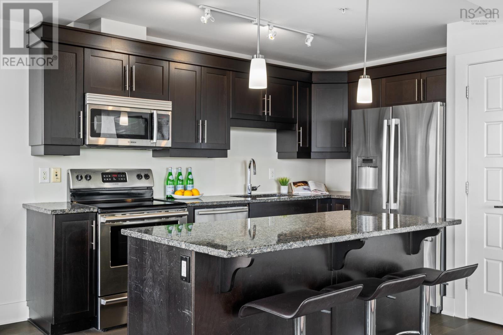 Property 22 of 47 of 205 31 Kings Wharf Place