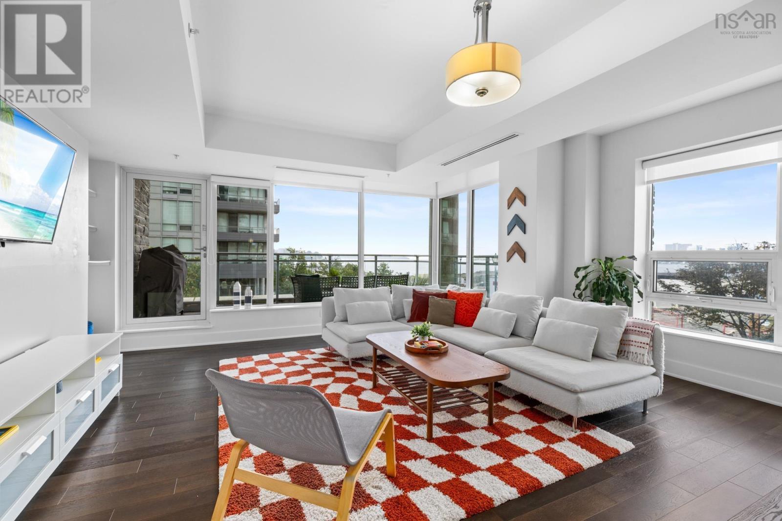 Property 44 of 47 of 205 31 Kings Wharf Place