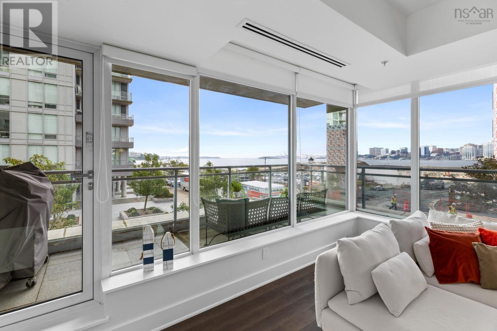 Property 3 of 47 of 205 31 Kings Wharf Place