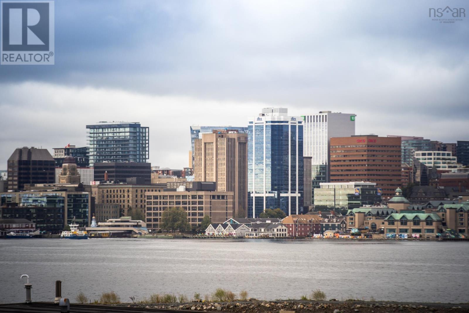 Property 36 of 47 of 205 31 Kings Wharf Place