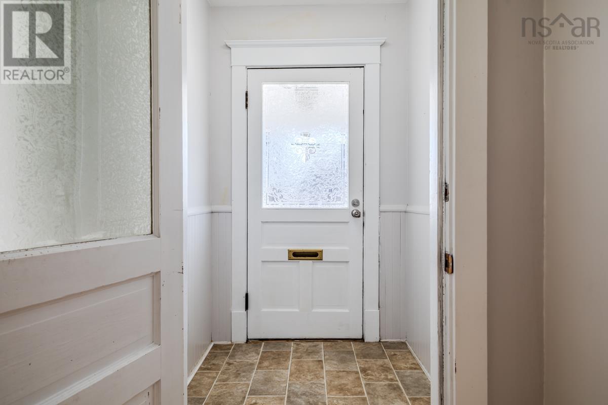 Property 35 of 48 of 104 LORNE Street