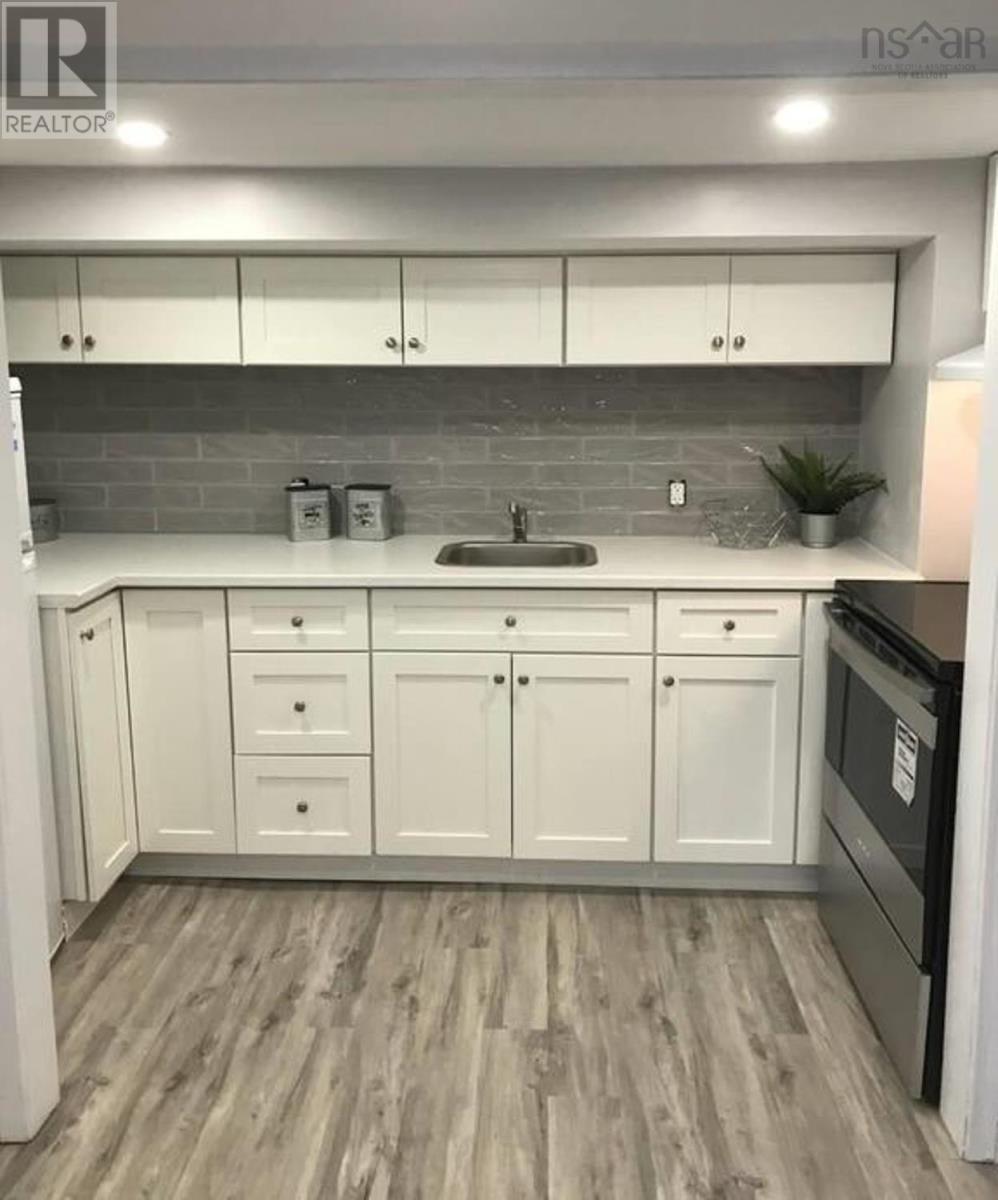 Property 41 of 48 of 104 LORNE Street