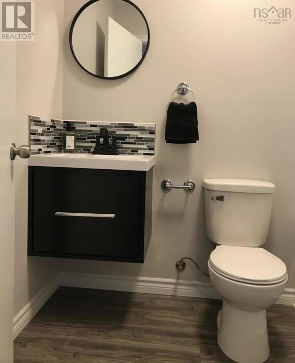 Property 42 of 48 of 104 LORNE Street