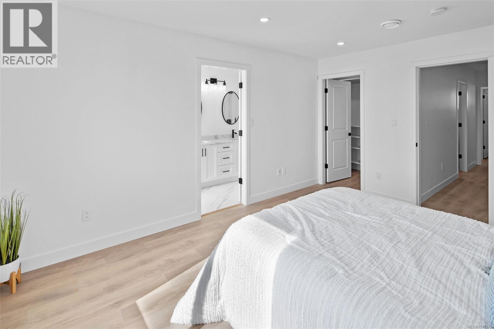 B 2032 Stone Hearth Lane, Sooke